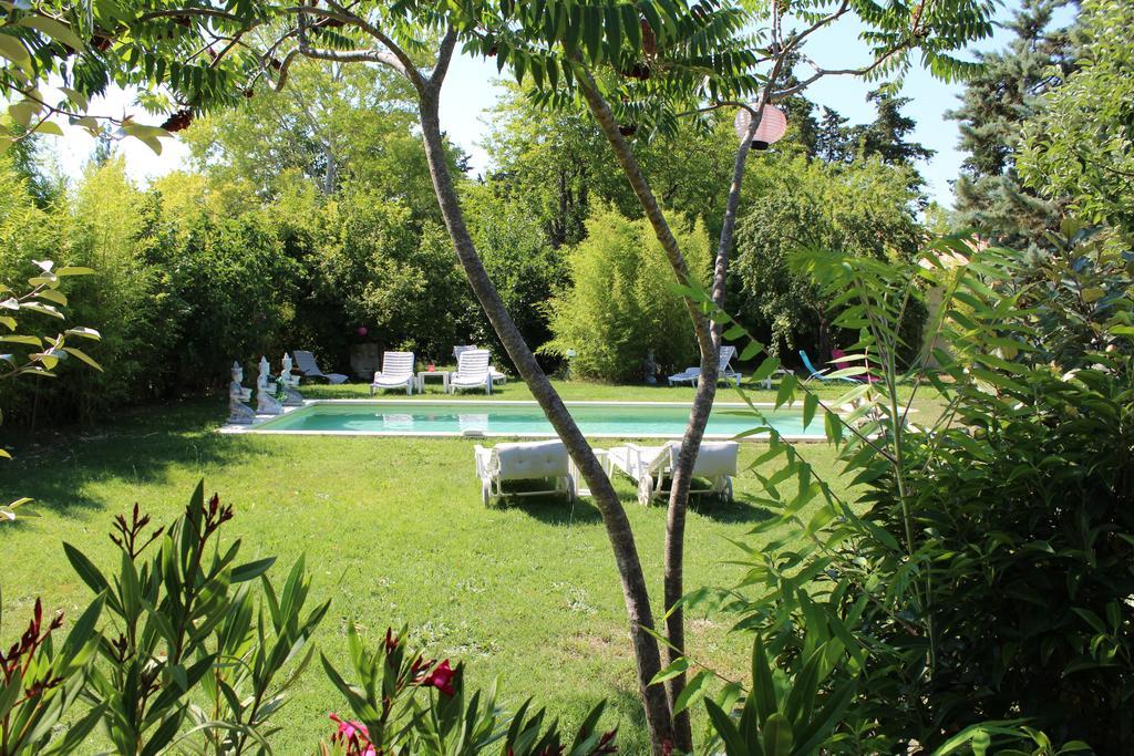 L'Islo Bamboo Apartment Saumane-de-Vaucluse ภายนอก รูปภาพ